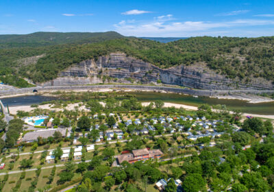 Die Stellplätze des Campingplatzes