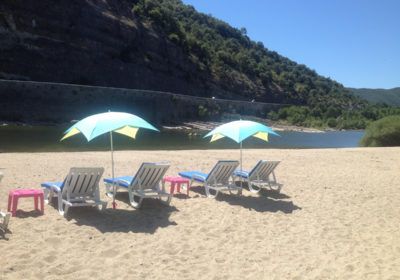 La plage privée du camping