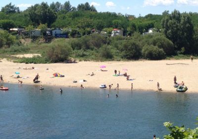 La plage privée du camping