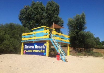 Der Privatstrand des Campingplatzes